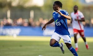 نيوم يعلن التعاقد مع ريان ميسي